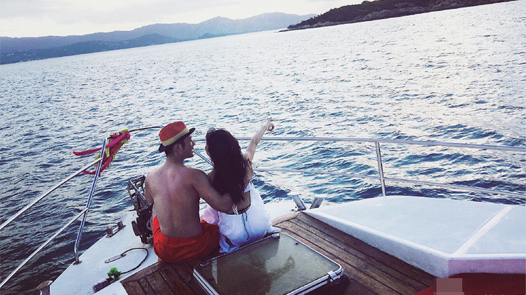 黃曉明曬Angelababy懷孕,深扒夫婦10億奶粉錢