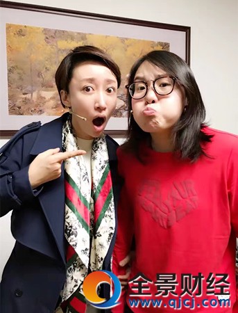 宋寧、傅園慧搞怪合影