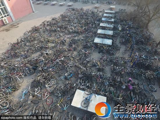 鄭州大學生新學期“車海”尋車