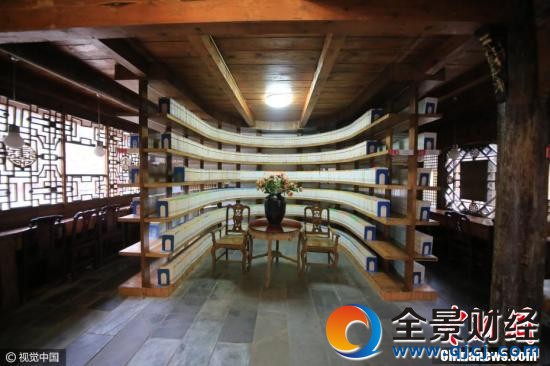 四川一高校現高顏值“中西古典風”圖書館