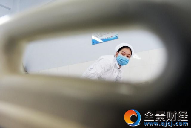 高校學生夫妻同班不同寢 網友:想啪啪咋辦?