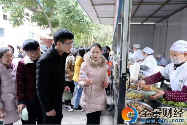 高校學生夫妻同班不同寢 網友:想啪啪咋辦?