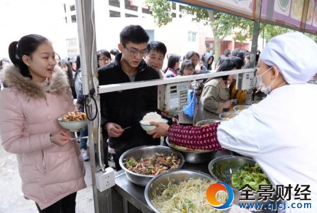 高校學生夫妻同班不同寢 網友:想啪啪咋辦?